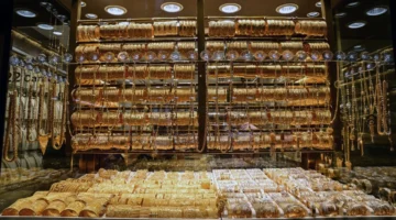 مكاسب جديدة.. الذهب ينتعش من أدنى مستوياته والفضة تبدأ رحلة تعافي الأسعار